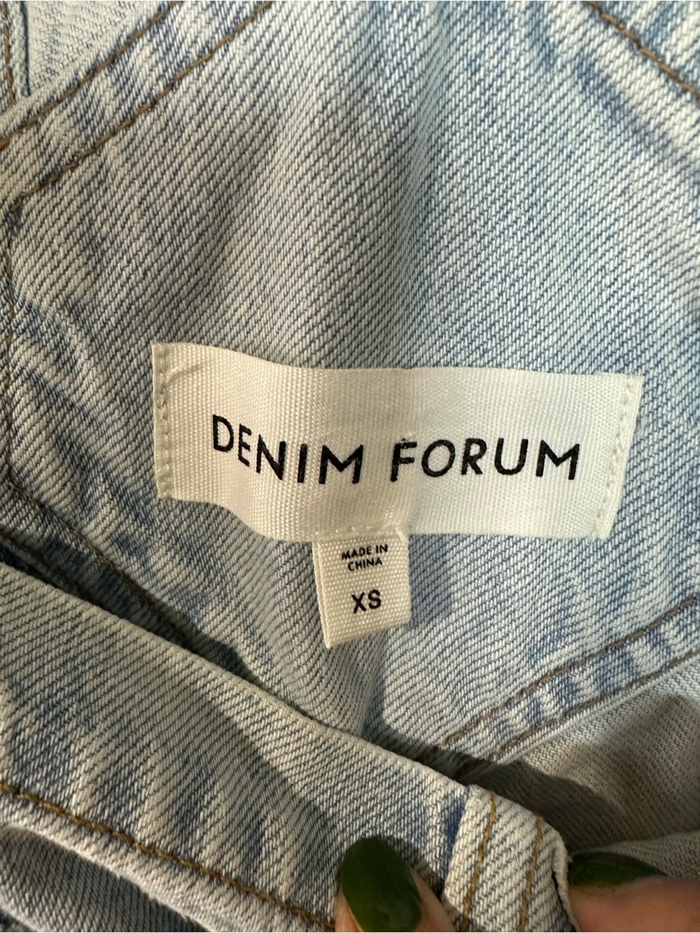 DENIM FORUM The '90s Silvie Baggy Shortall in Distressed Bleach Bleu - Picture 8 of 11